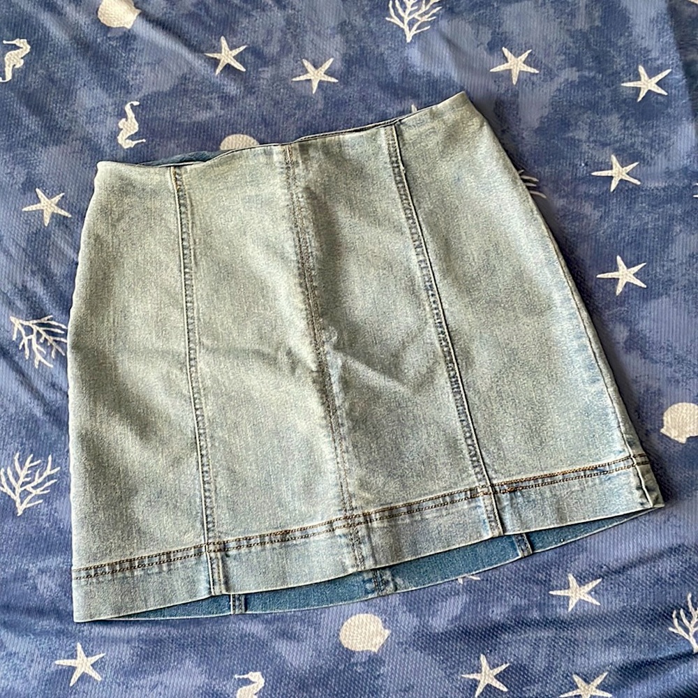 wild fable light wash denim mini skirt
